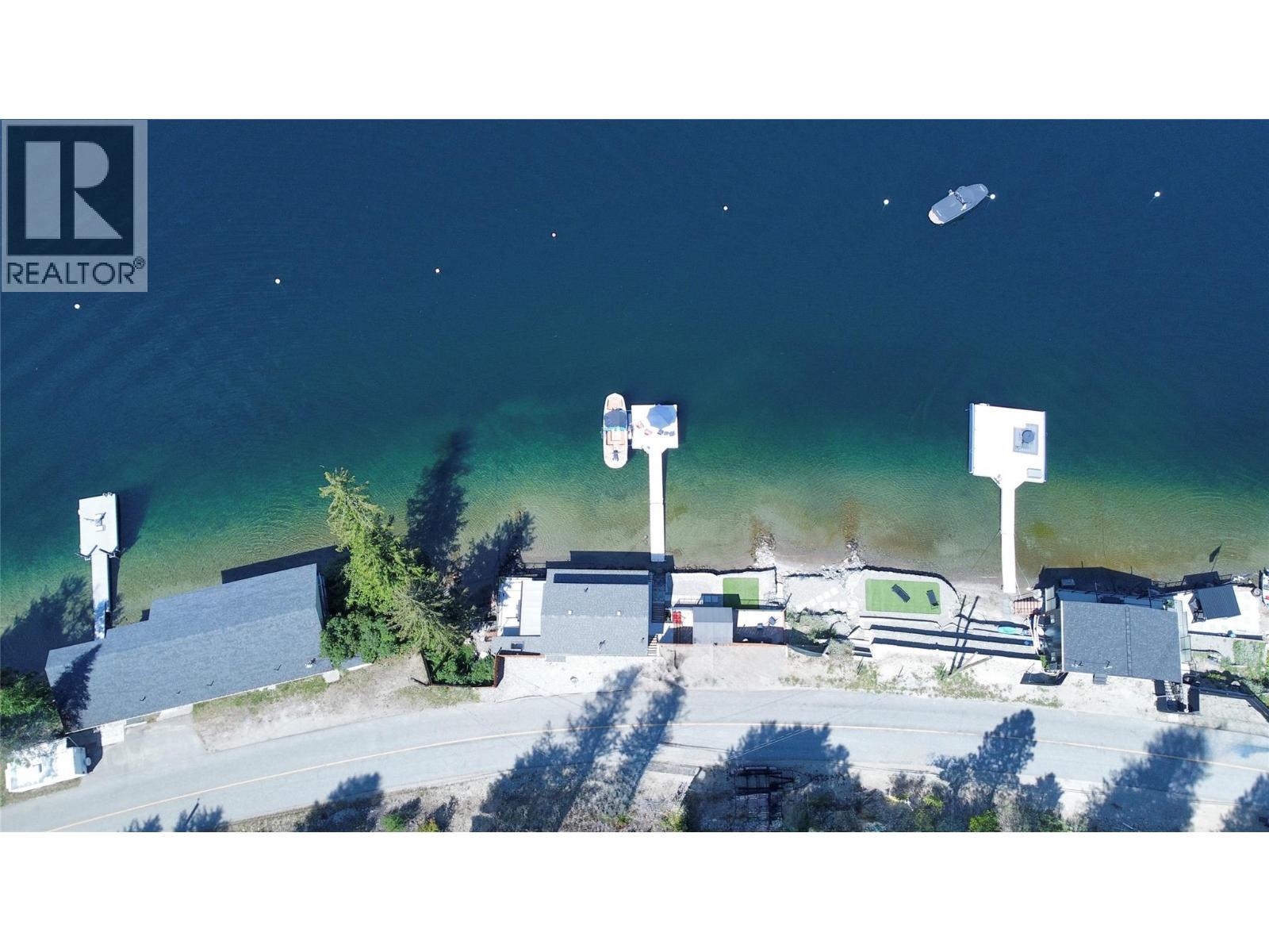 3109 East Lake Drive, Christina Lake