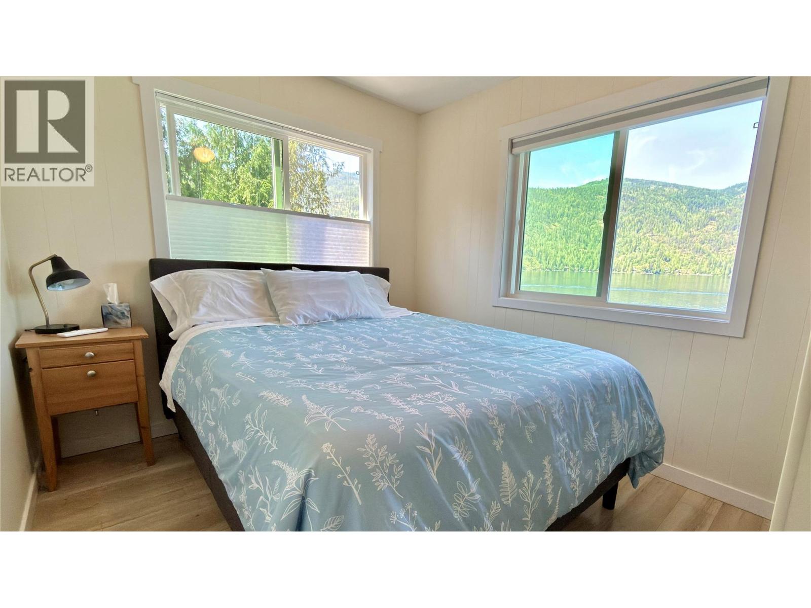 3109 East Lake Drive, Christina Lake