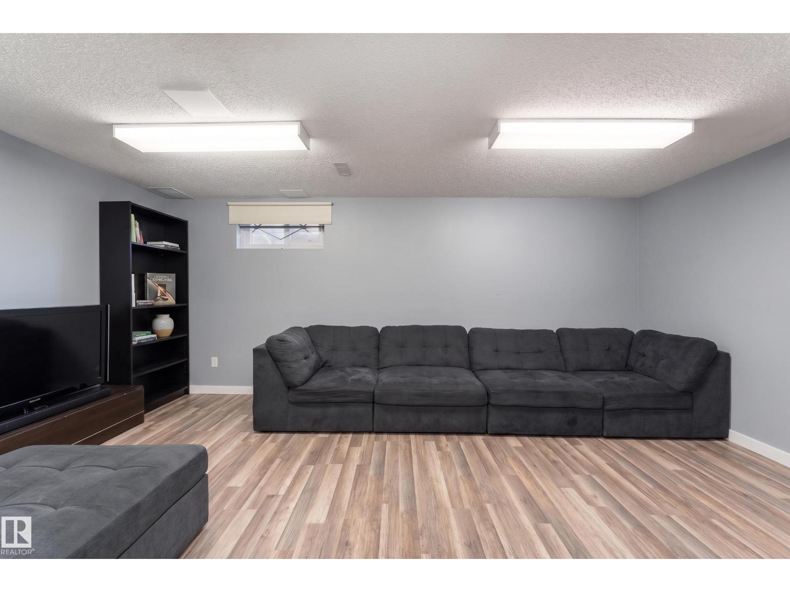 13617 28 ST NW - 29