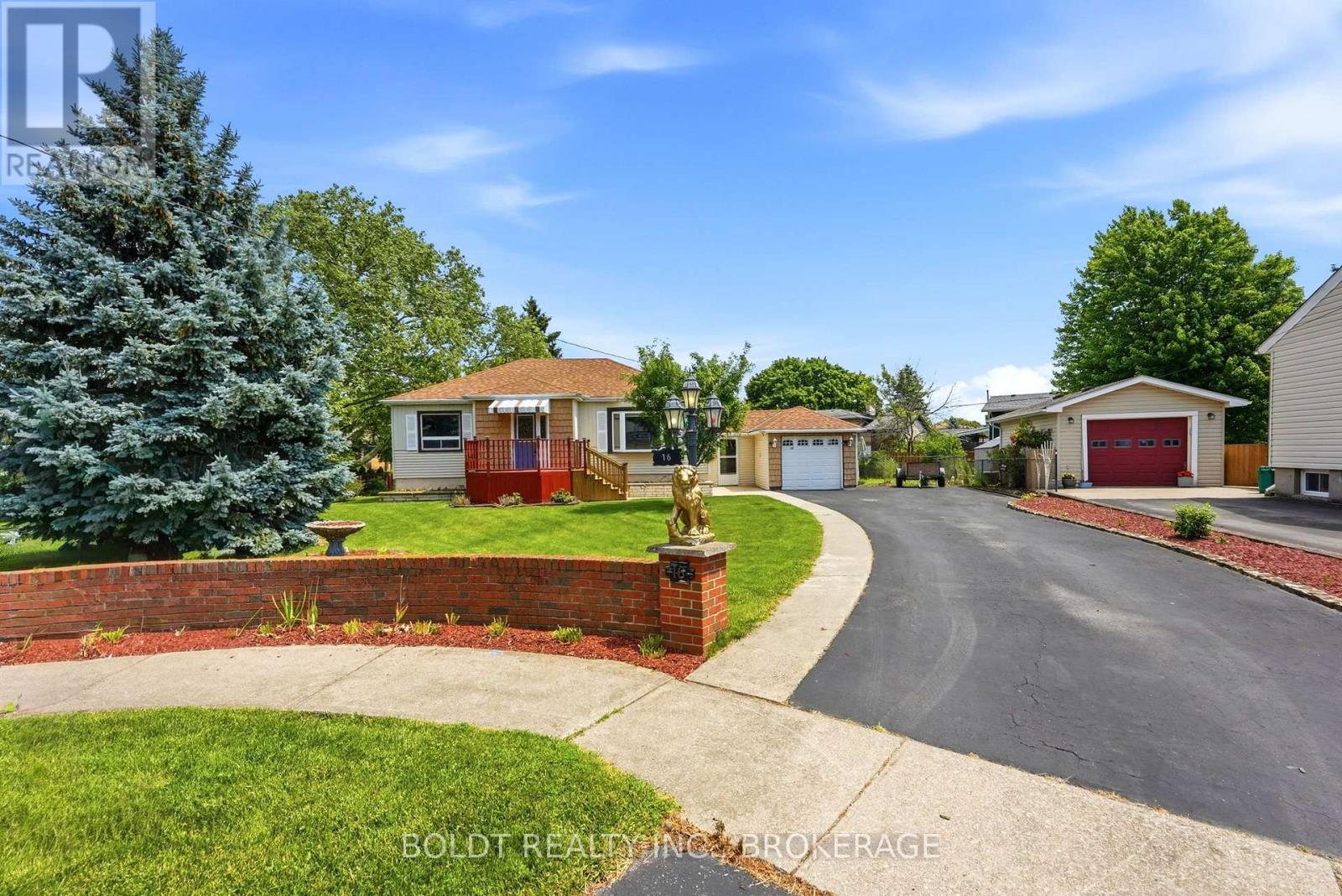 16 GRAMMAR AVENUE - 48