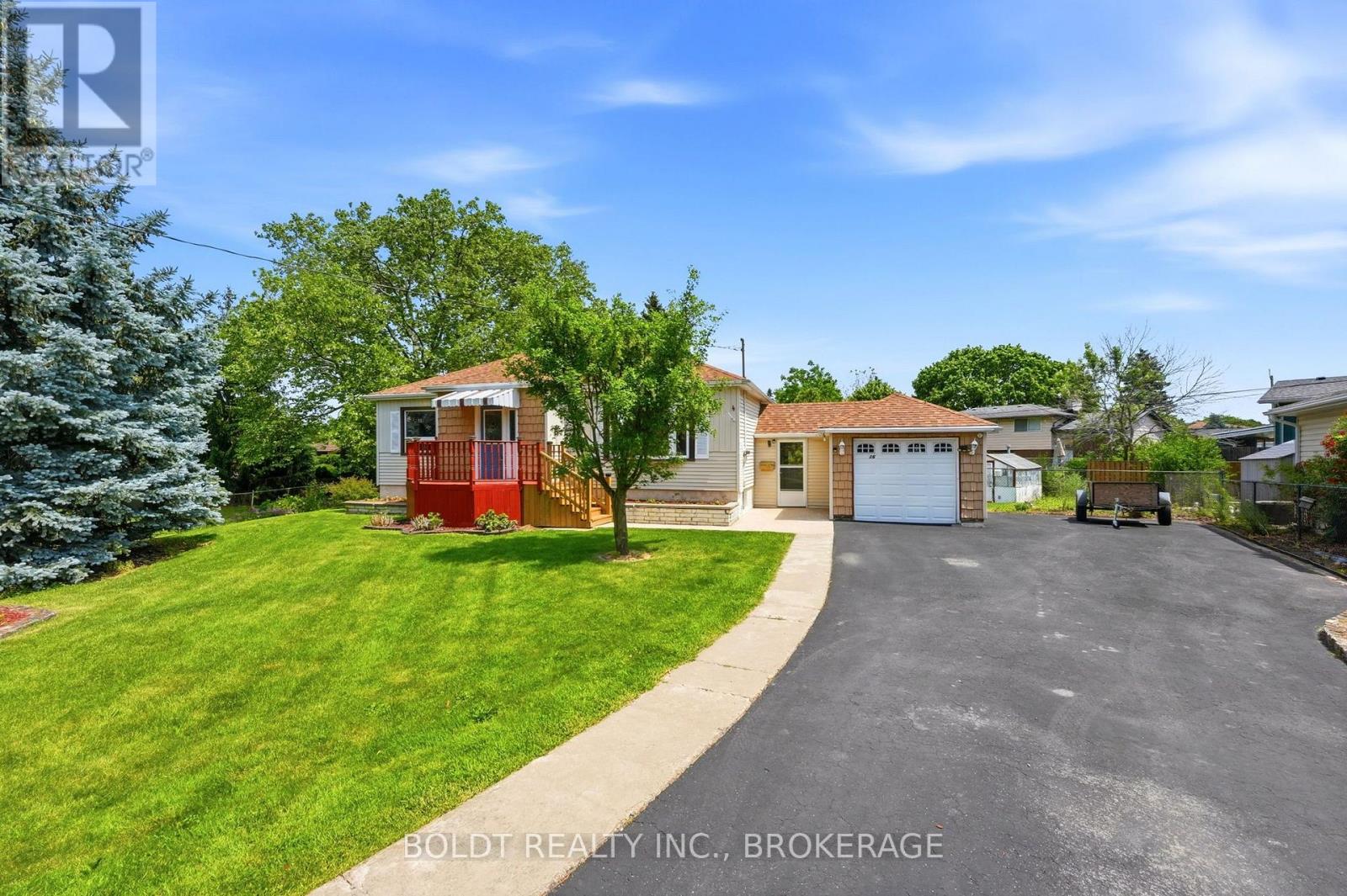 16 GRAMMAR AVENUE - 1