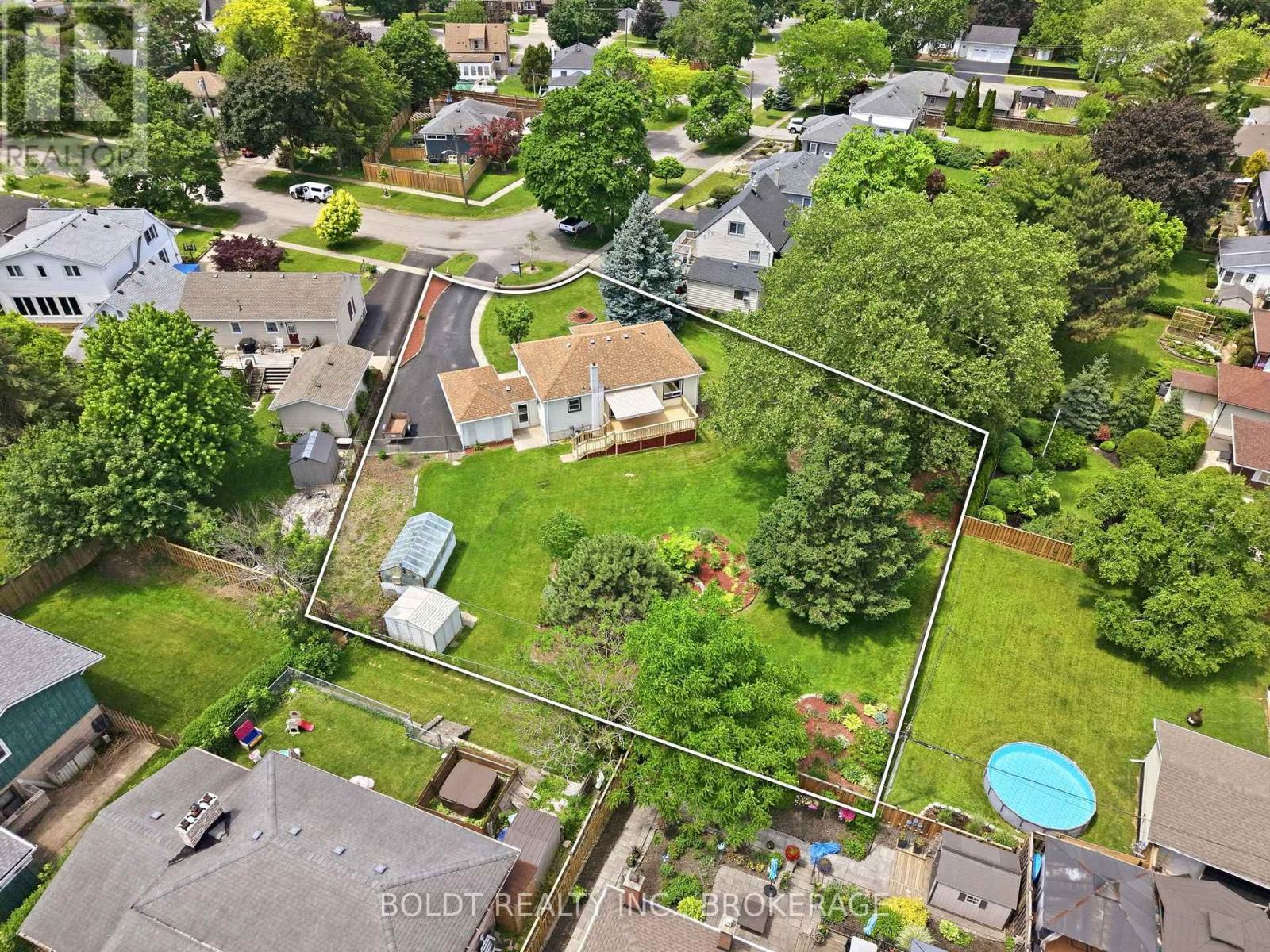 16 GRAMMAR AVENUE - 2