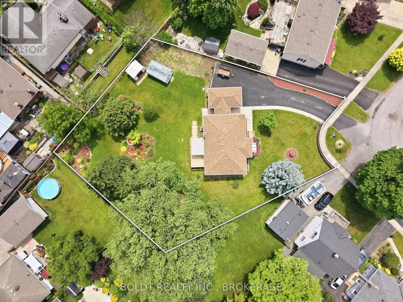 16 GRAMMAR AVENUE - 49