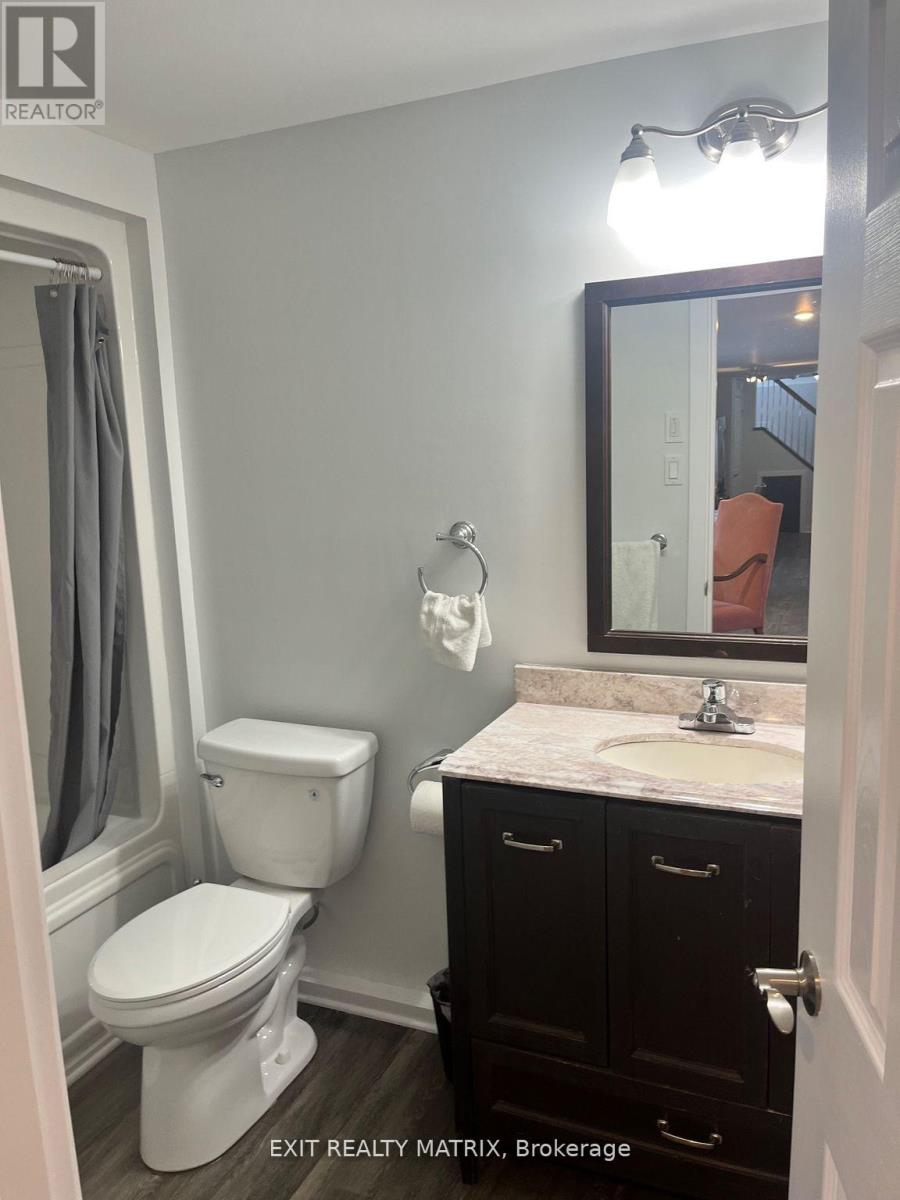 2 Bed, 1 Bath House for Rent in Ottawa – B – 1557 BELCOURT BOULEVARD, Ottawa – MLS# X13553662 - Image 12