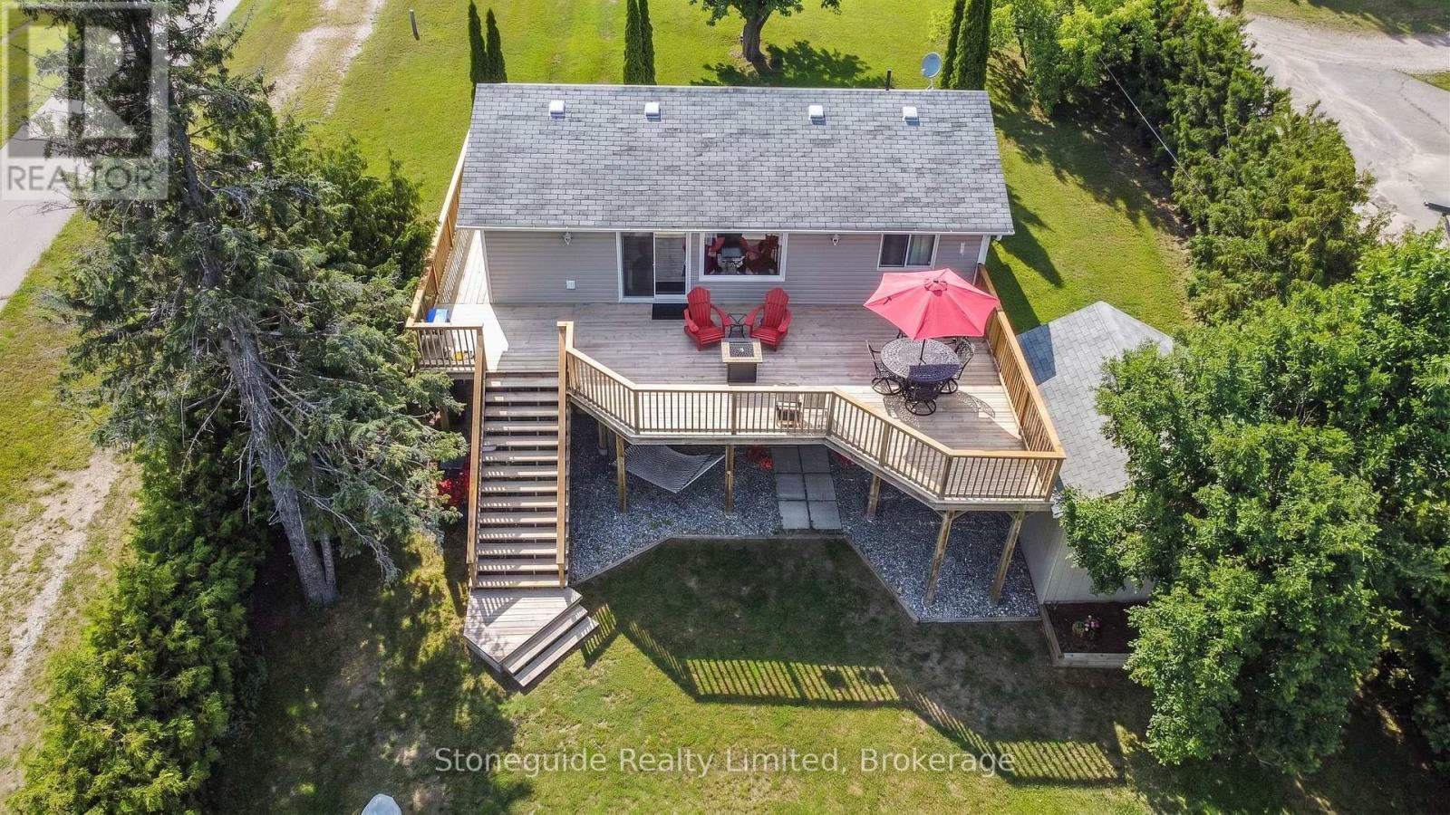 154 MARYLAND DRIVE - 16