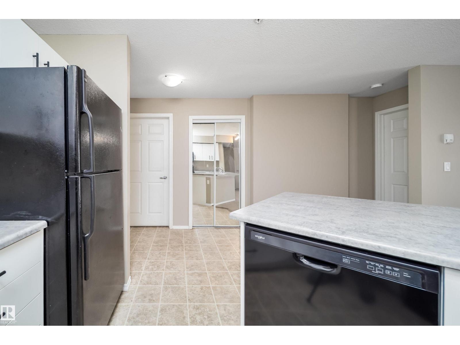 #212 40 SUMMERWOOD BV - 11