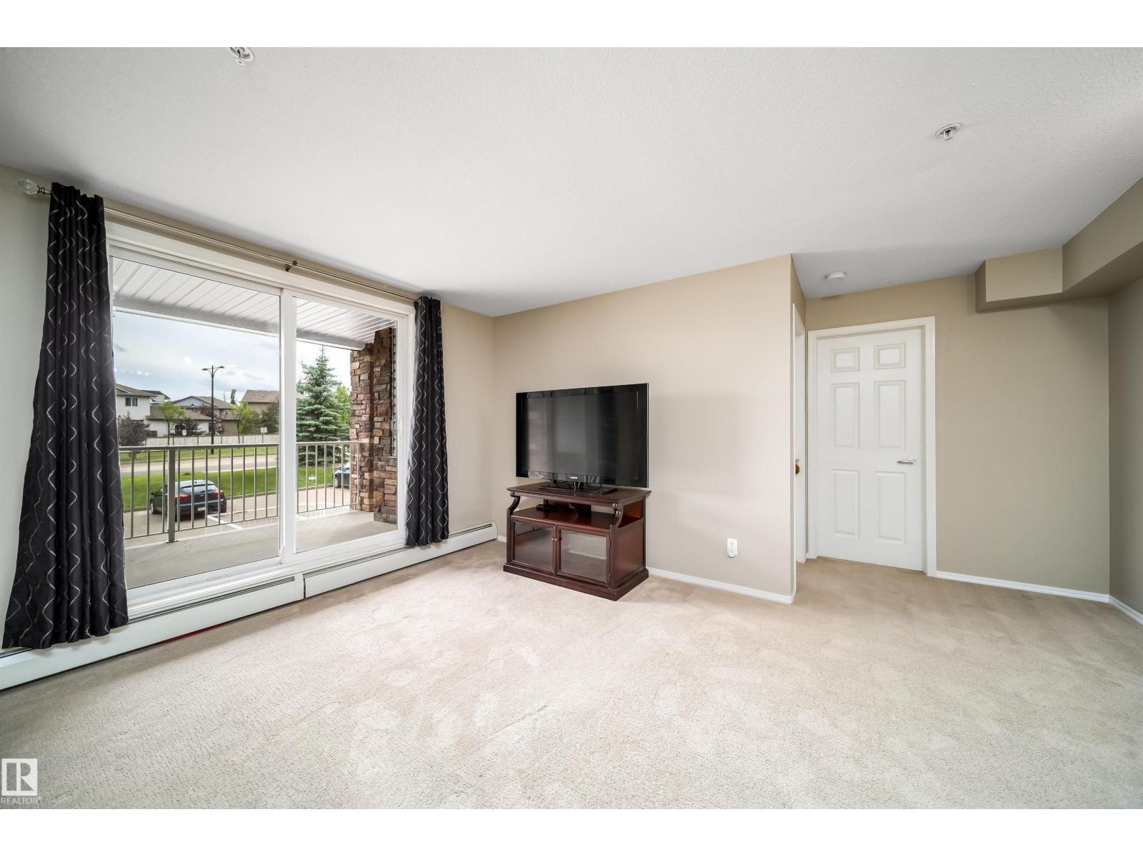 #212 40 SUMMERWOOD BV - 13