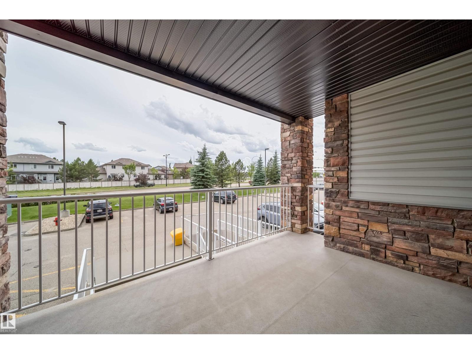 #212 40 SUMMERWOOD BV - 16