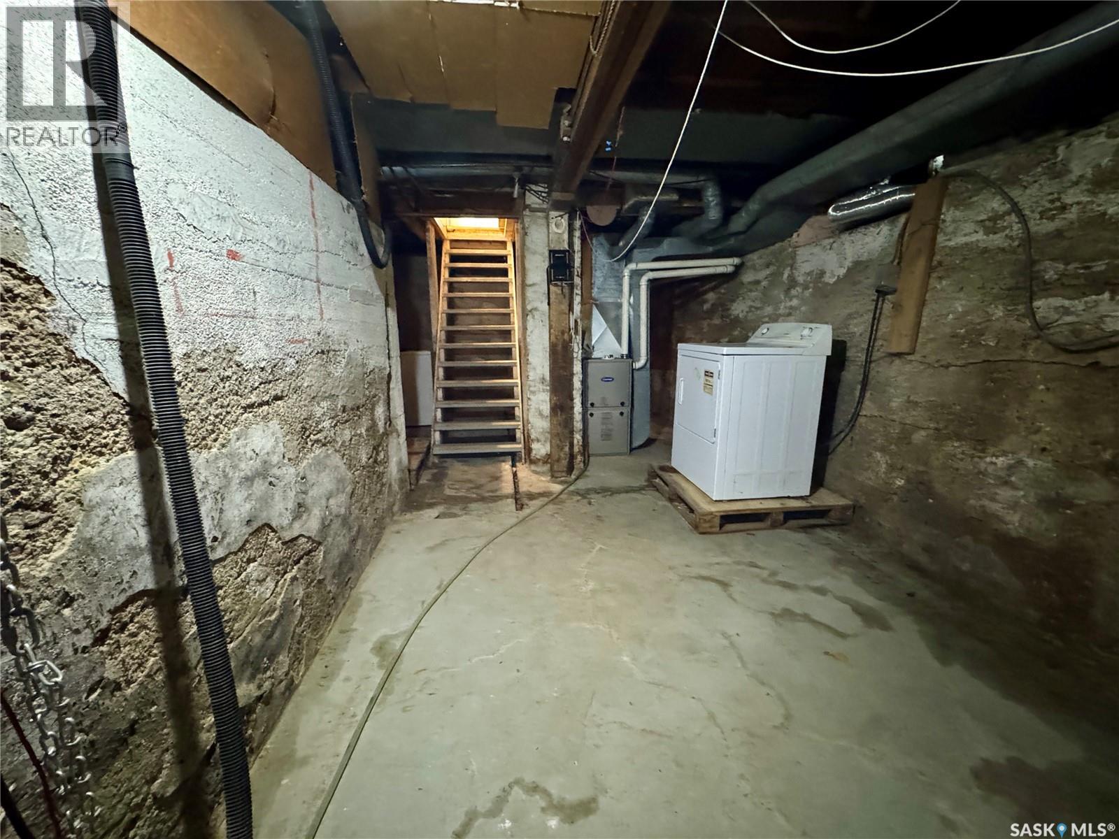 312 2nd STREET W - 11