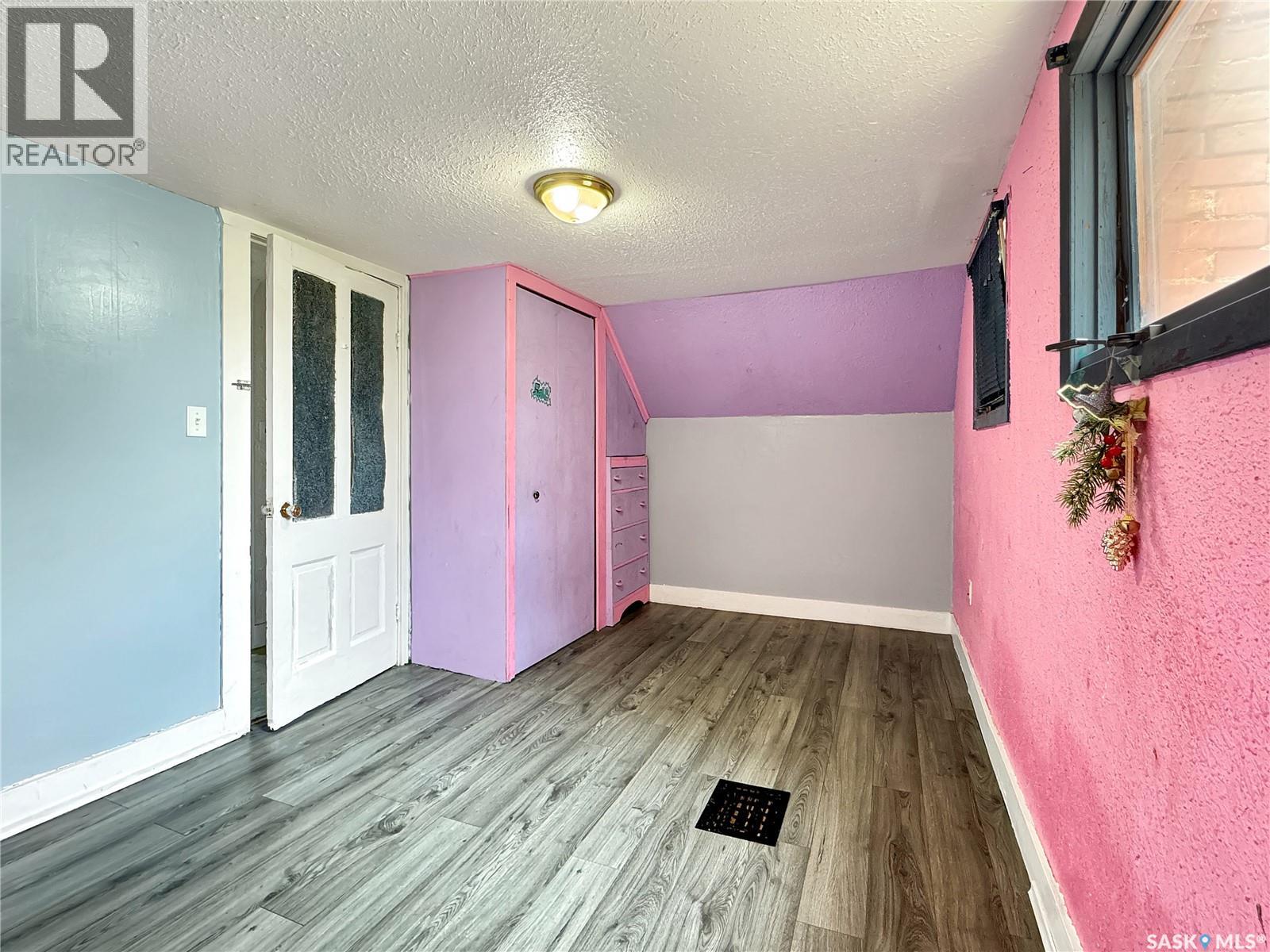 312 2nd STREET W - 6