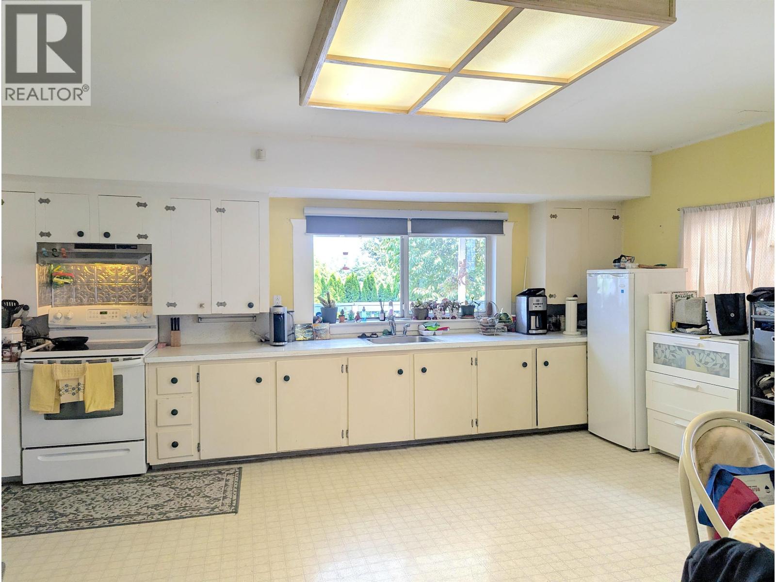 1955 PITT RIVER ROAD, Port Coquitlam