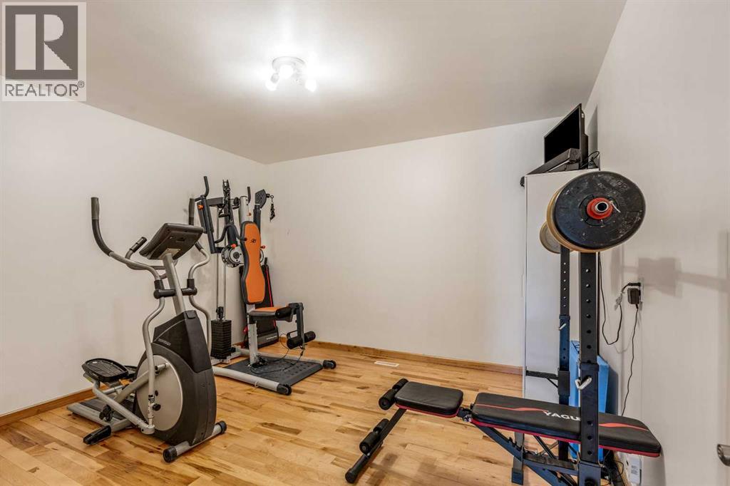 645 21 Street - Image 33