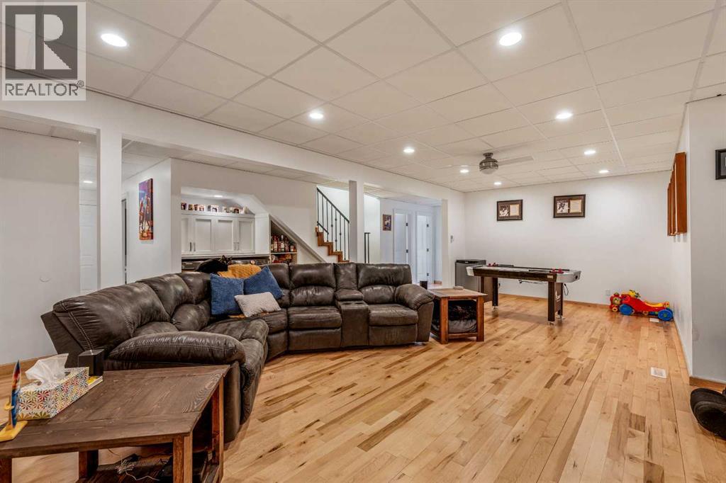 645 21 Street - Image 29