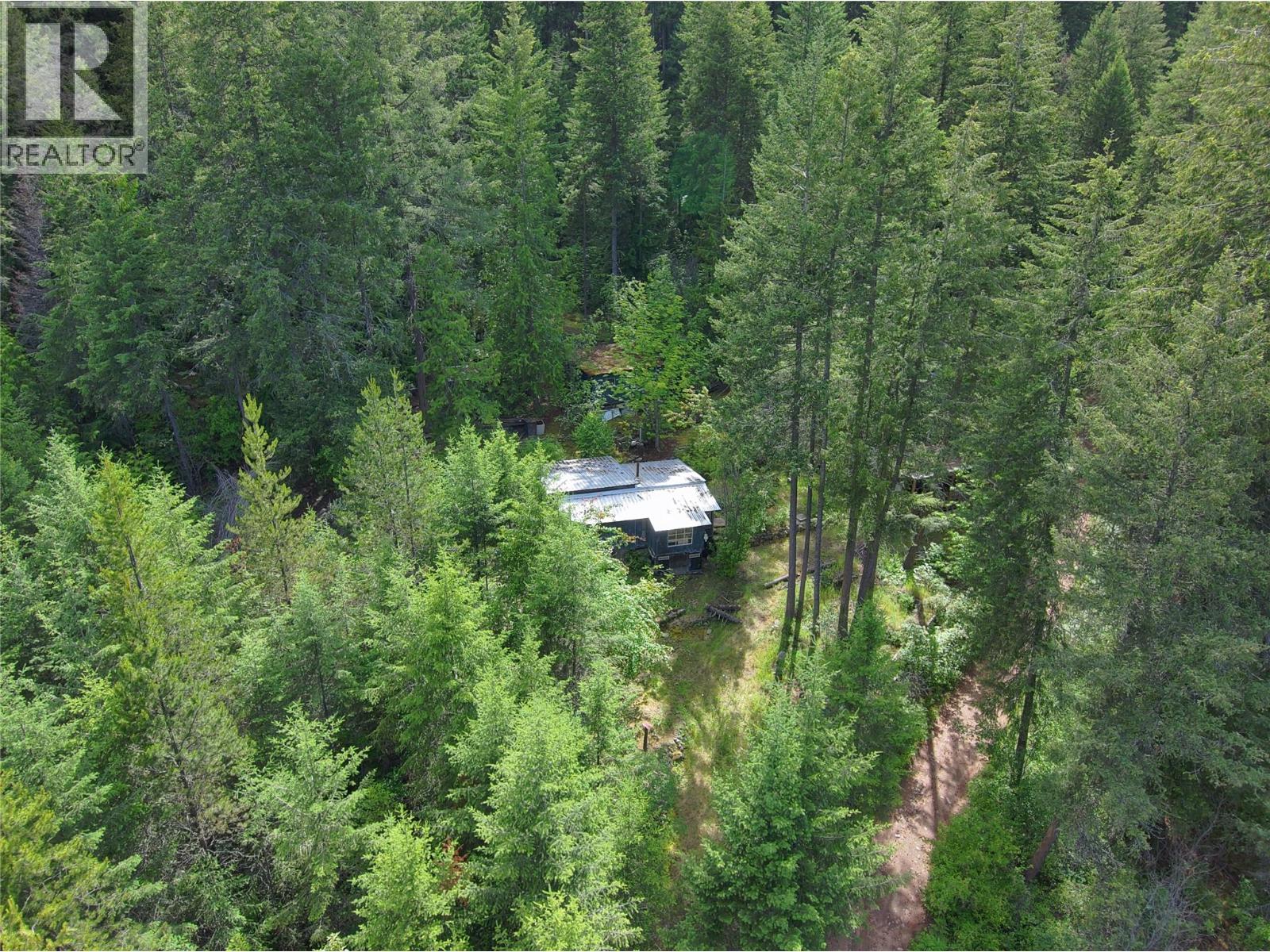 648 LOWER ARROW LAKE Road - 15