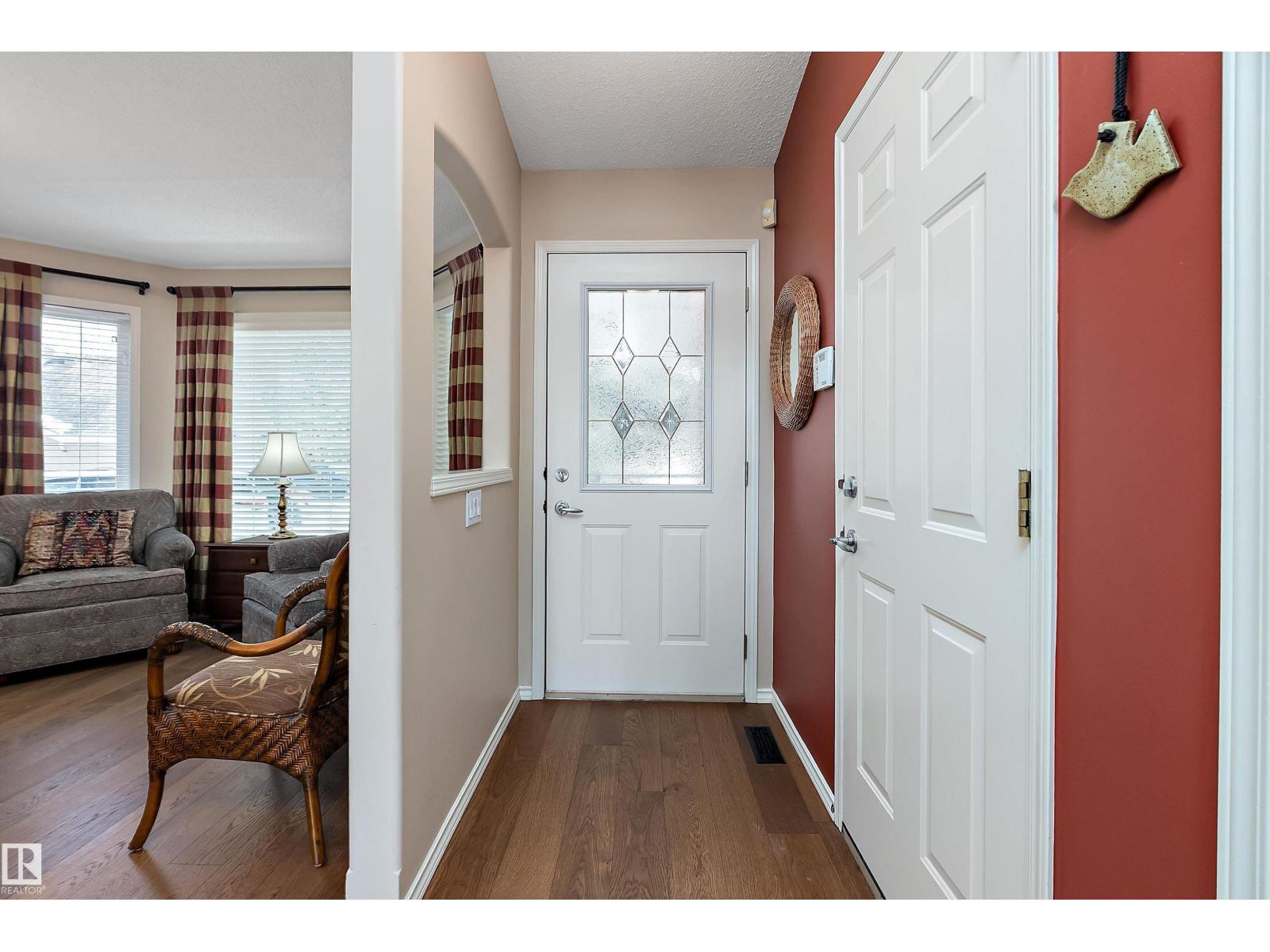 #14 920 119 ST NW - 5