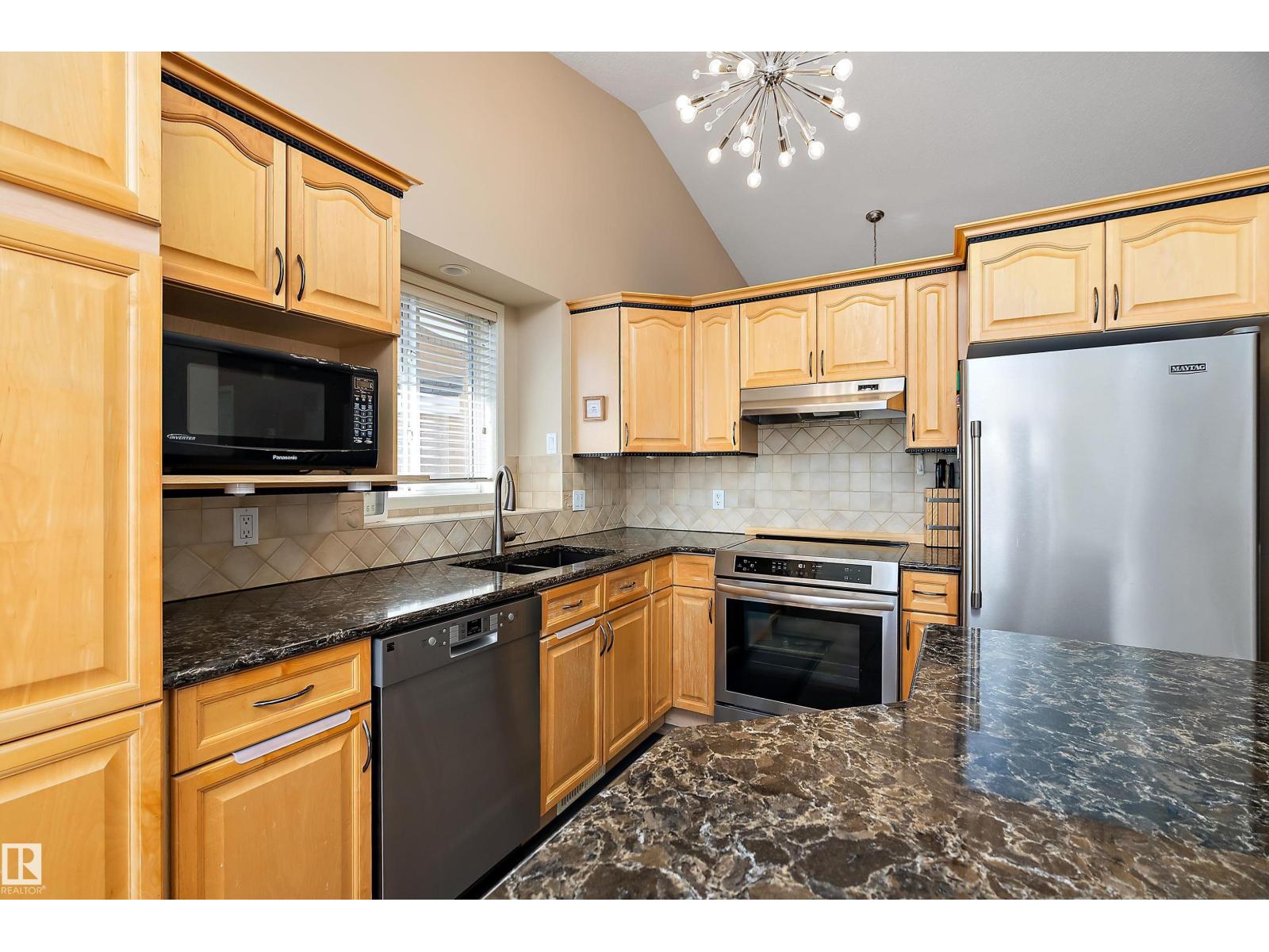 #14 920 119 ST NW - 16