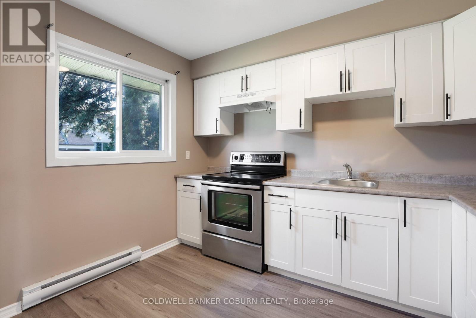 #23 23 SONNET CRESCENT S - 7
