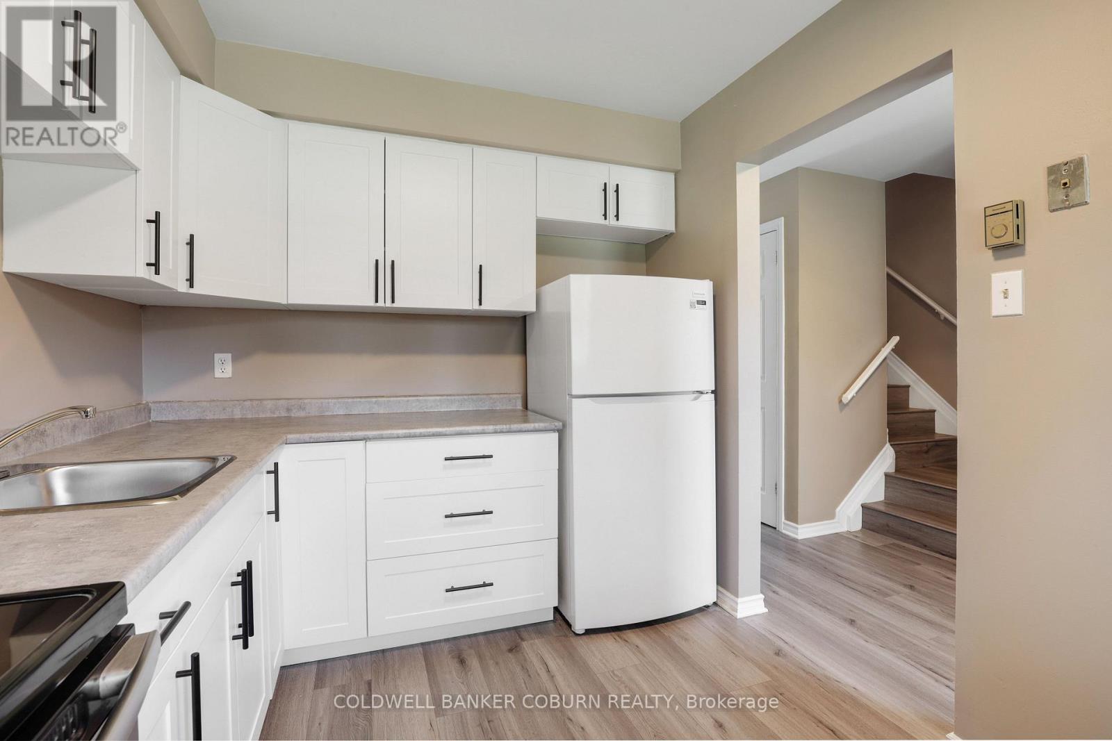 #23 23 SONNET CRESCENT S - 9