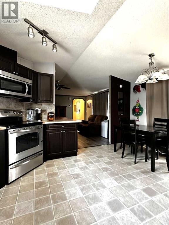 625 Carley Close — photo 14