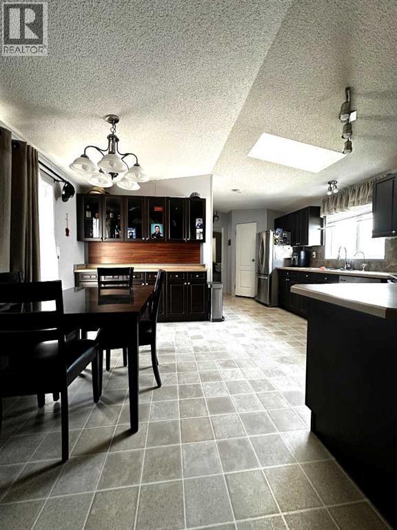 625 Carley Close — photo 6