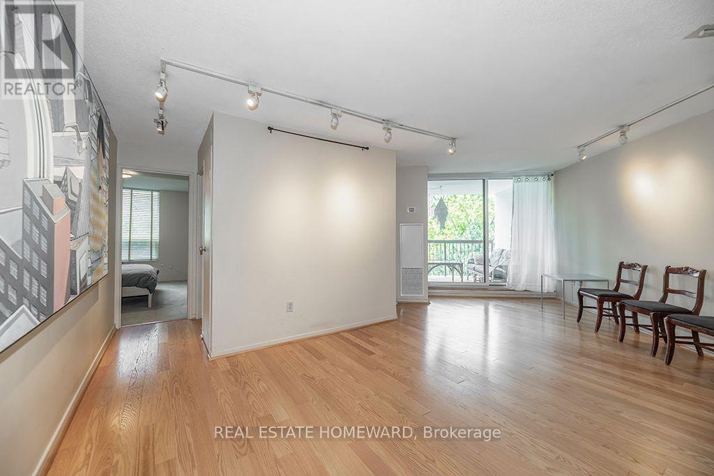 #626 77 MAITLAND PLACE - 13