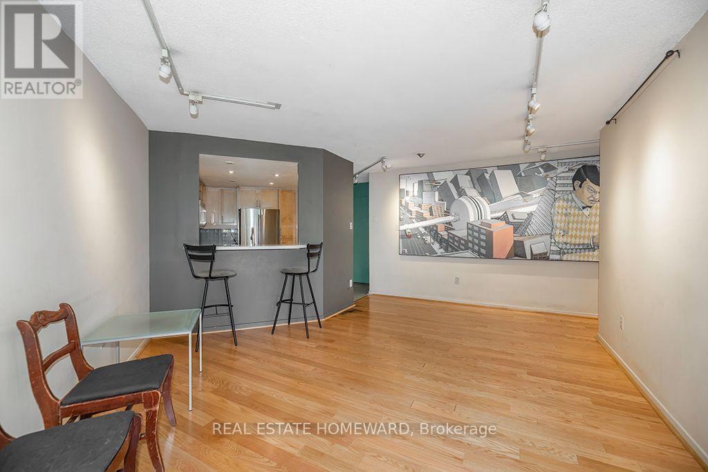 #626 77 MAITLAND PLACE - 14