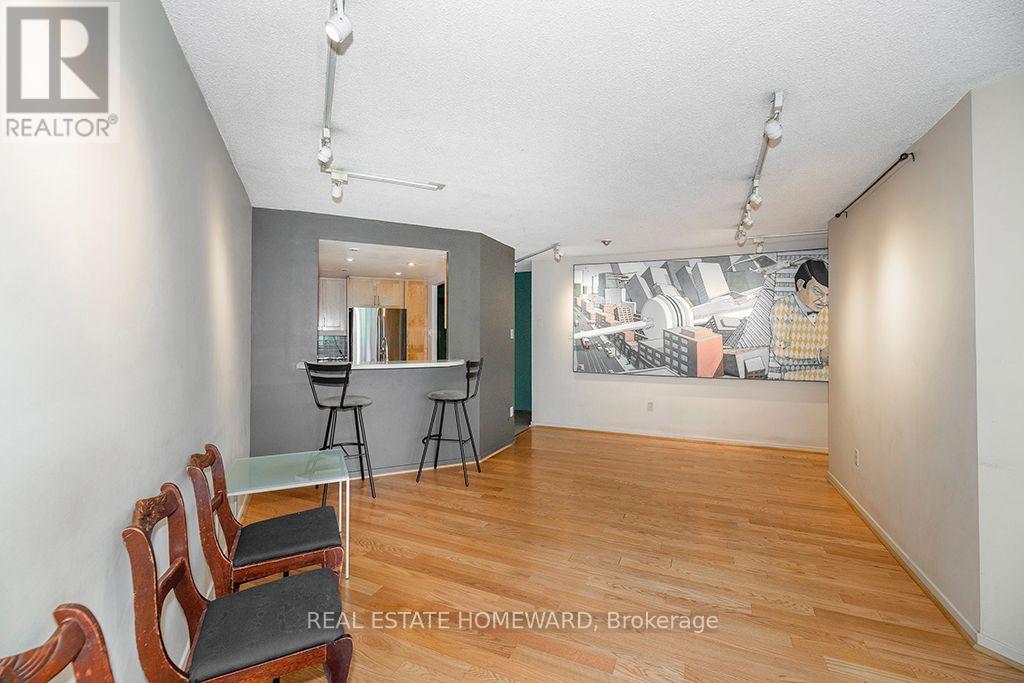 #626 77 MAITLAND PLACE - 18