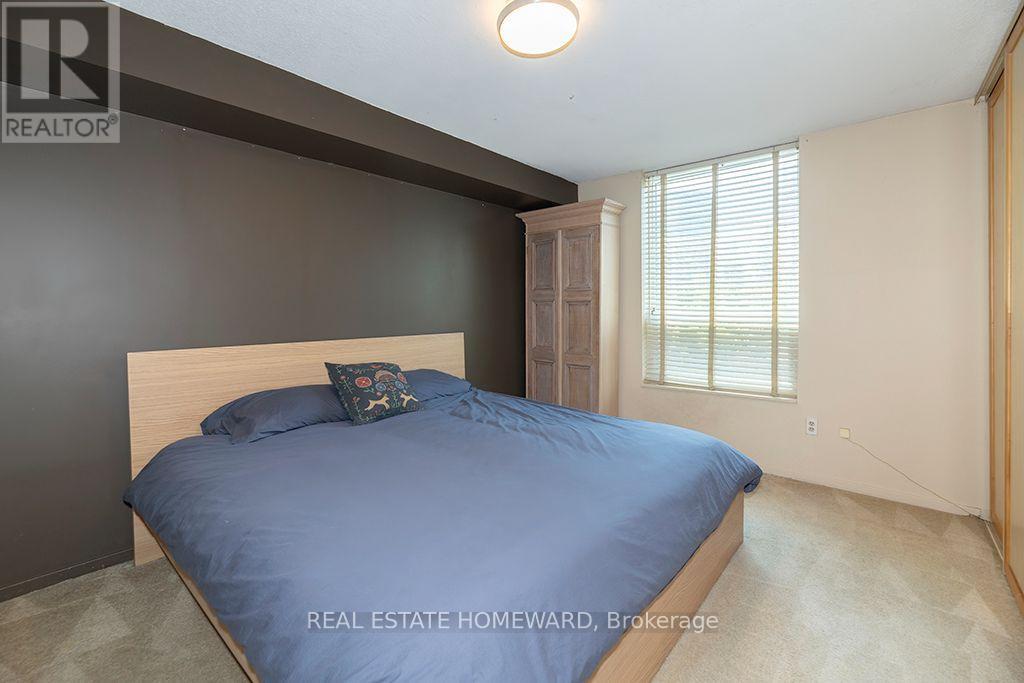 #626 77 MAITLAND PLACE - 21