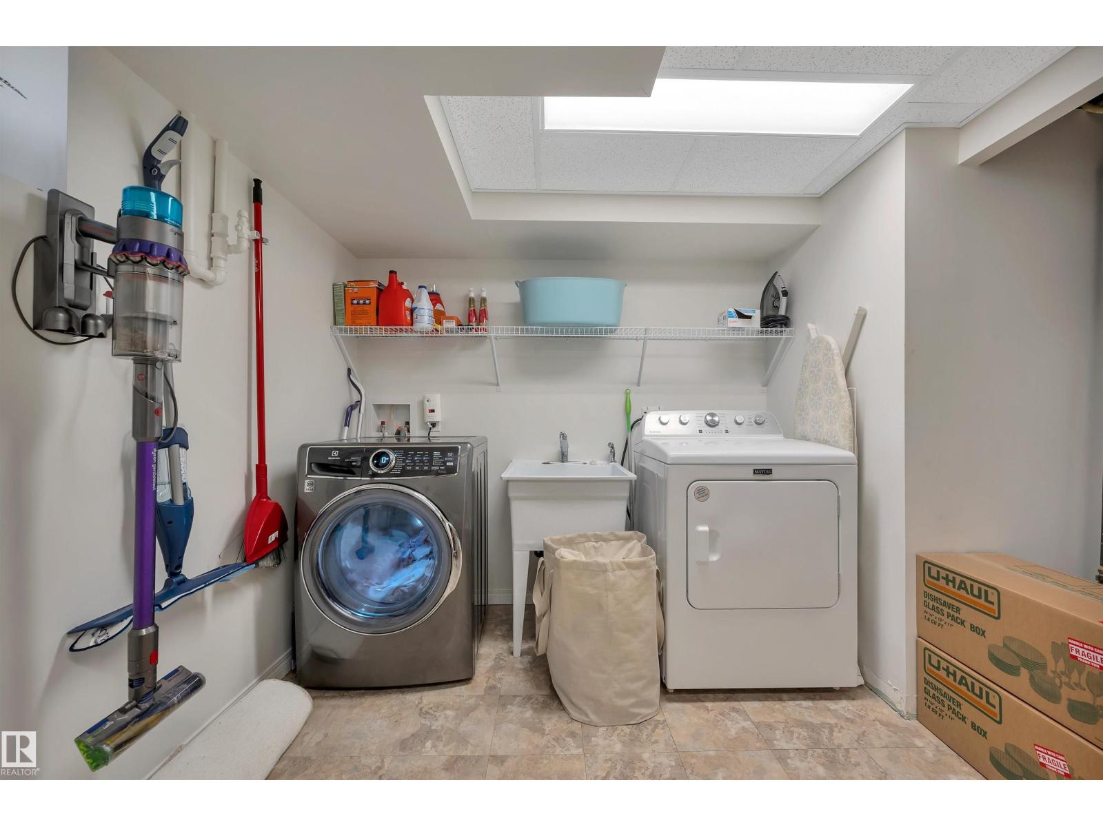 9015 148 ST NW - 40