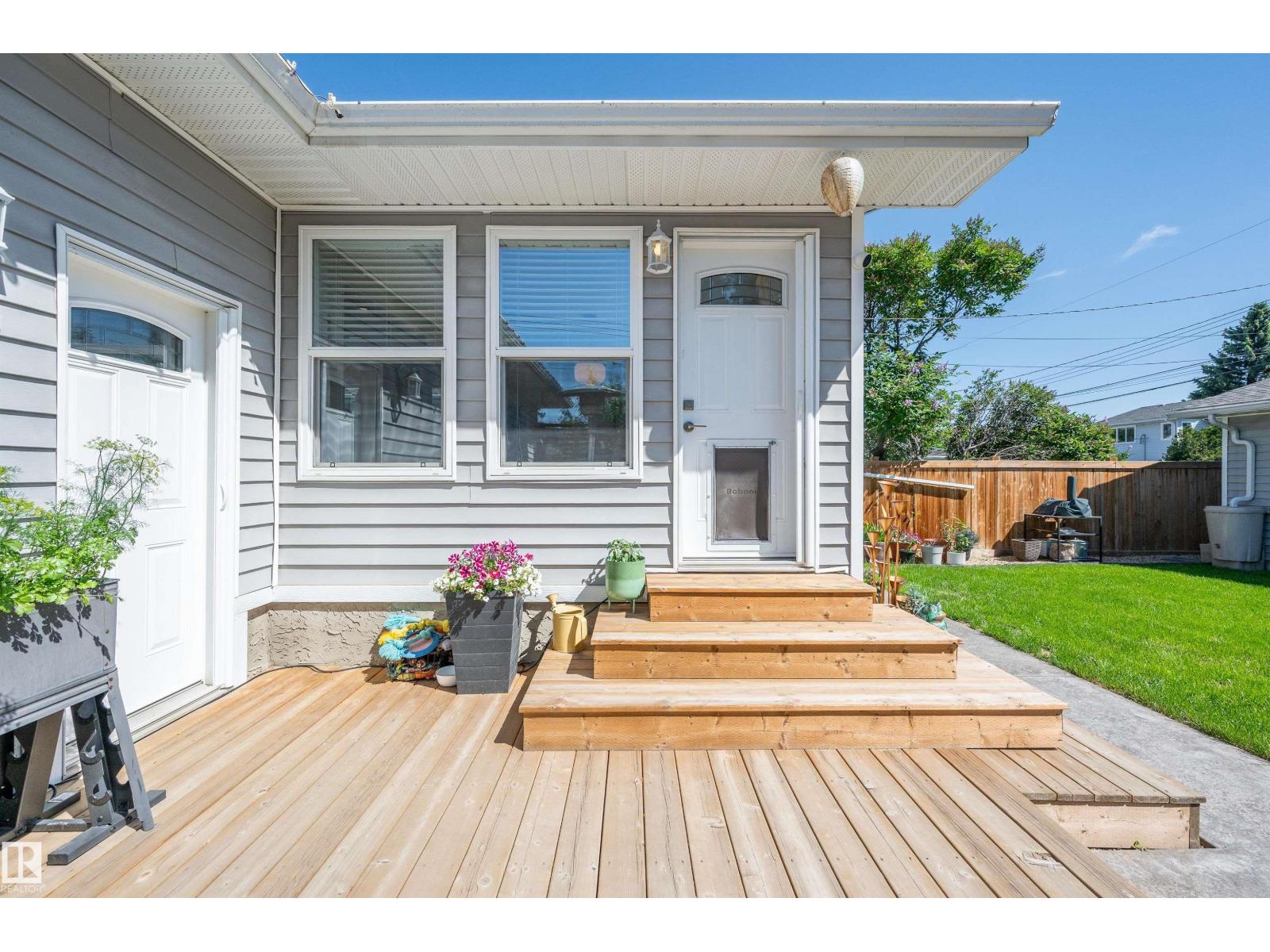 9015 148 ST NW - 17