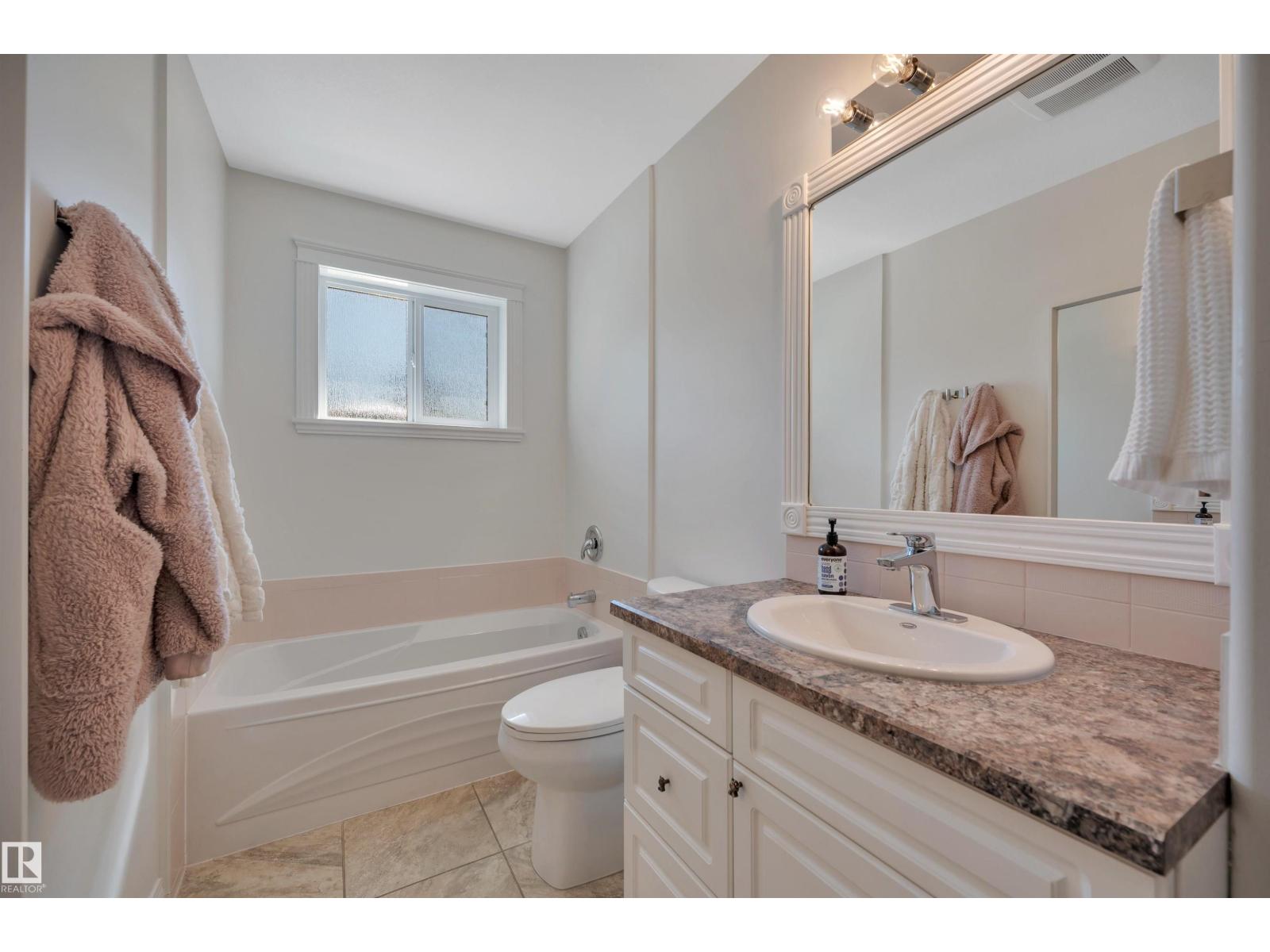 9015 148 ST NW - 28