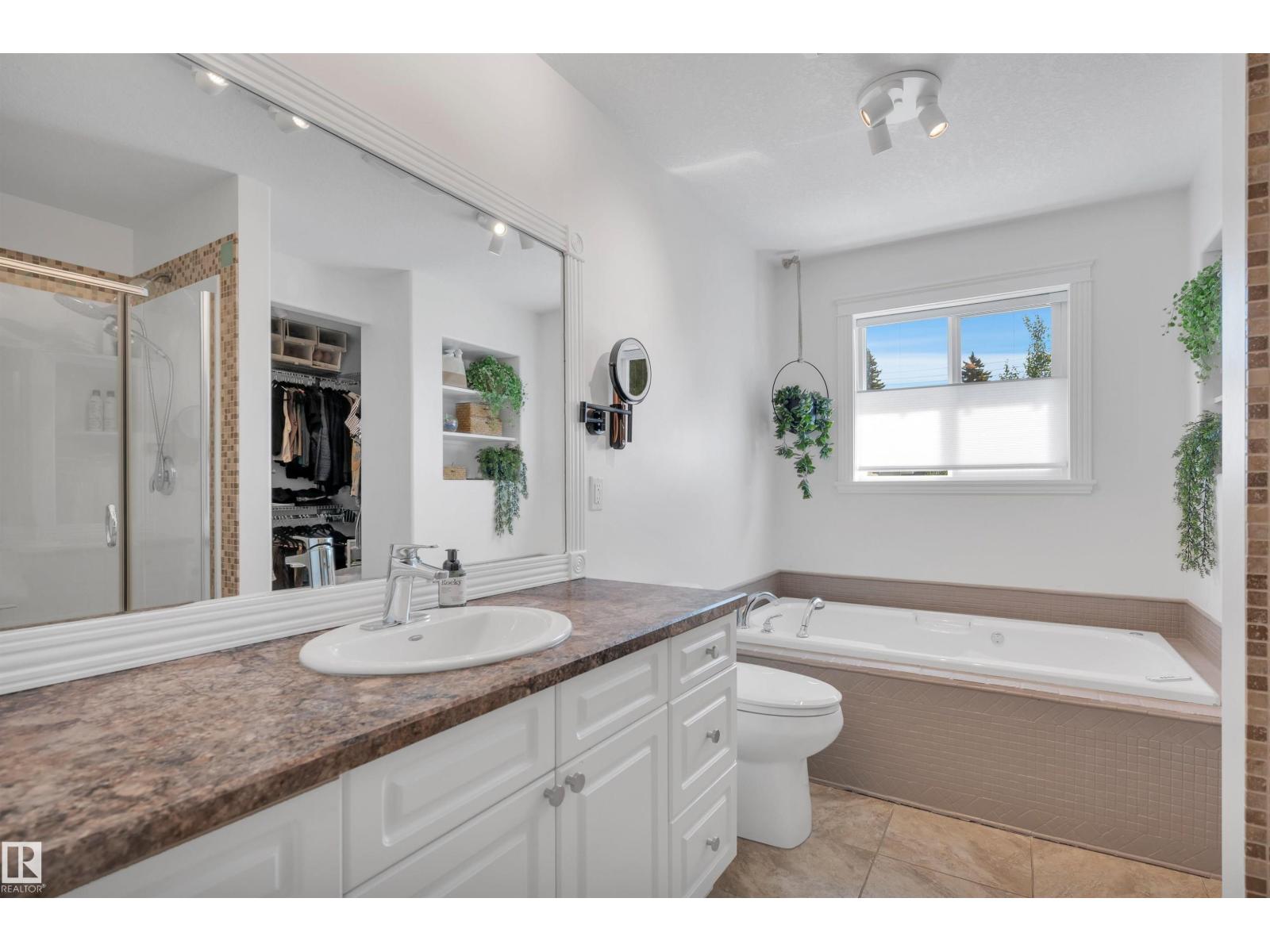 9015 148 ST NW - 30