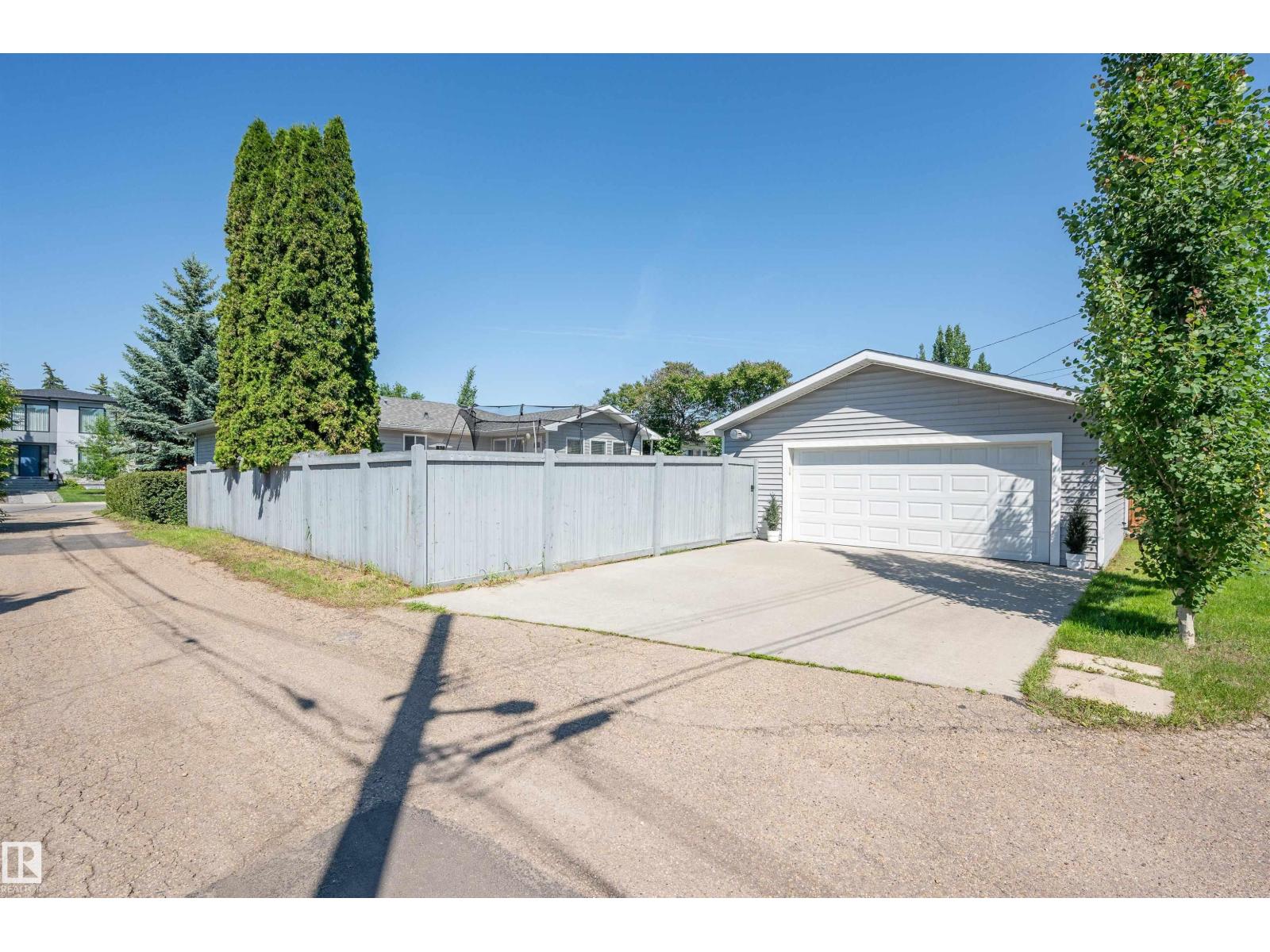9015 148 ST NW - 56