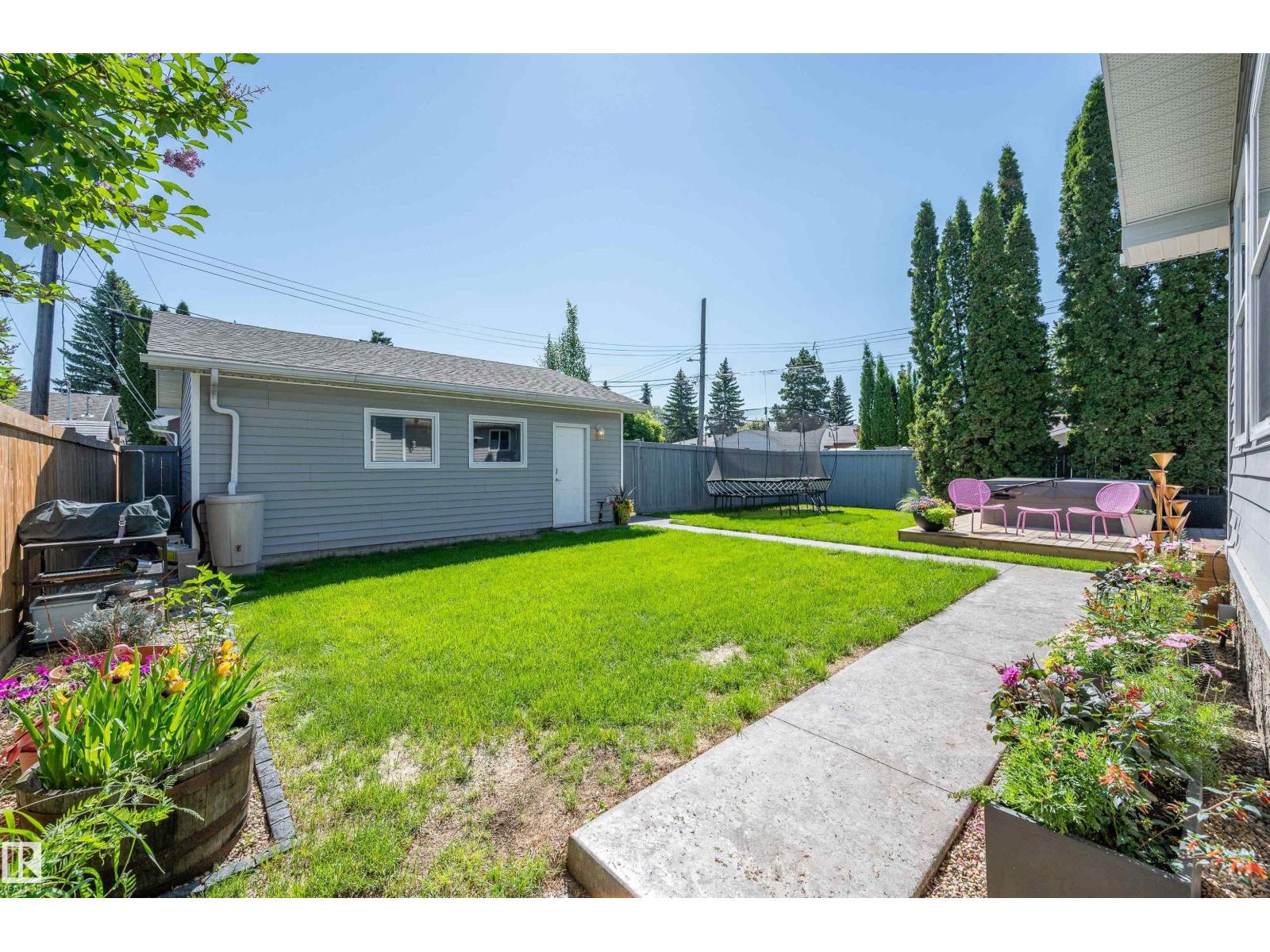 9015 148 ST NW - 44