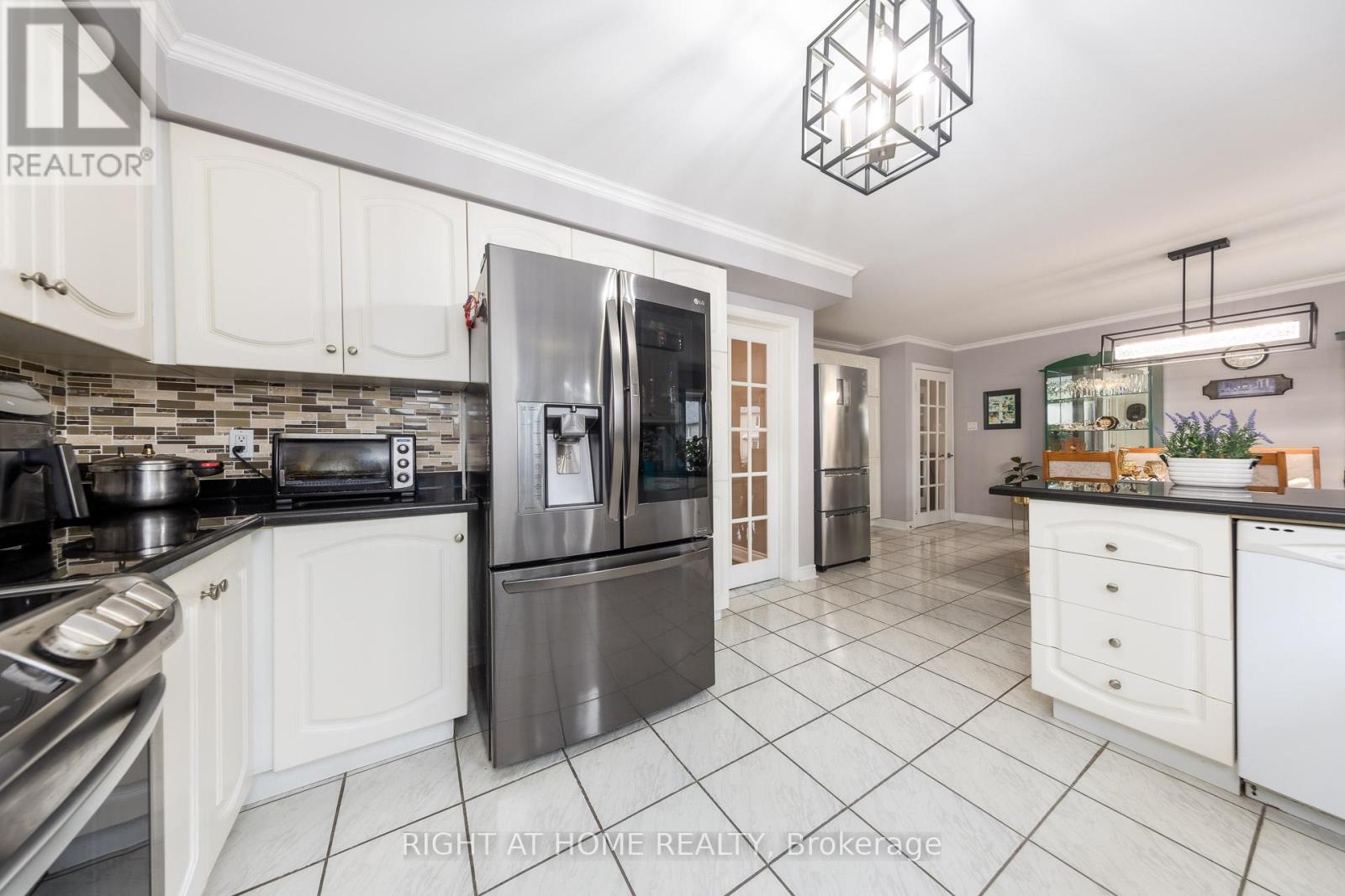 27 ADDISON STREET - 18