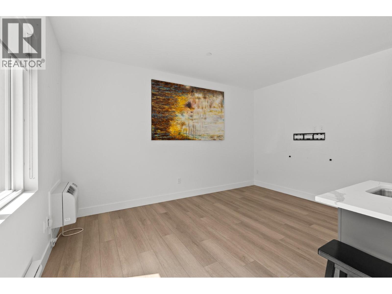 103 3434 Mckinley Beach Drive, Kelowna