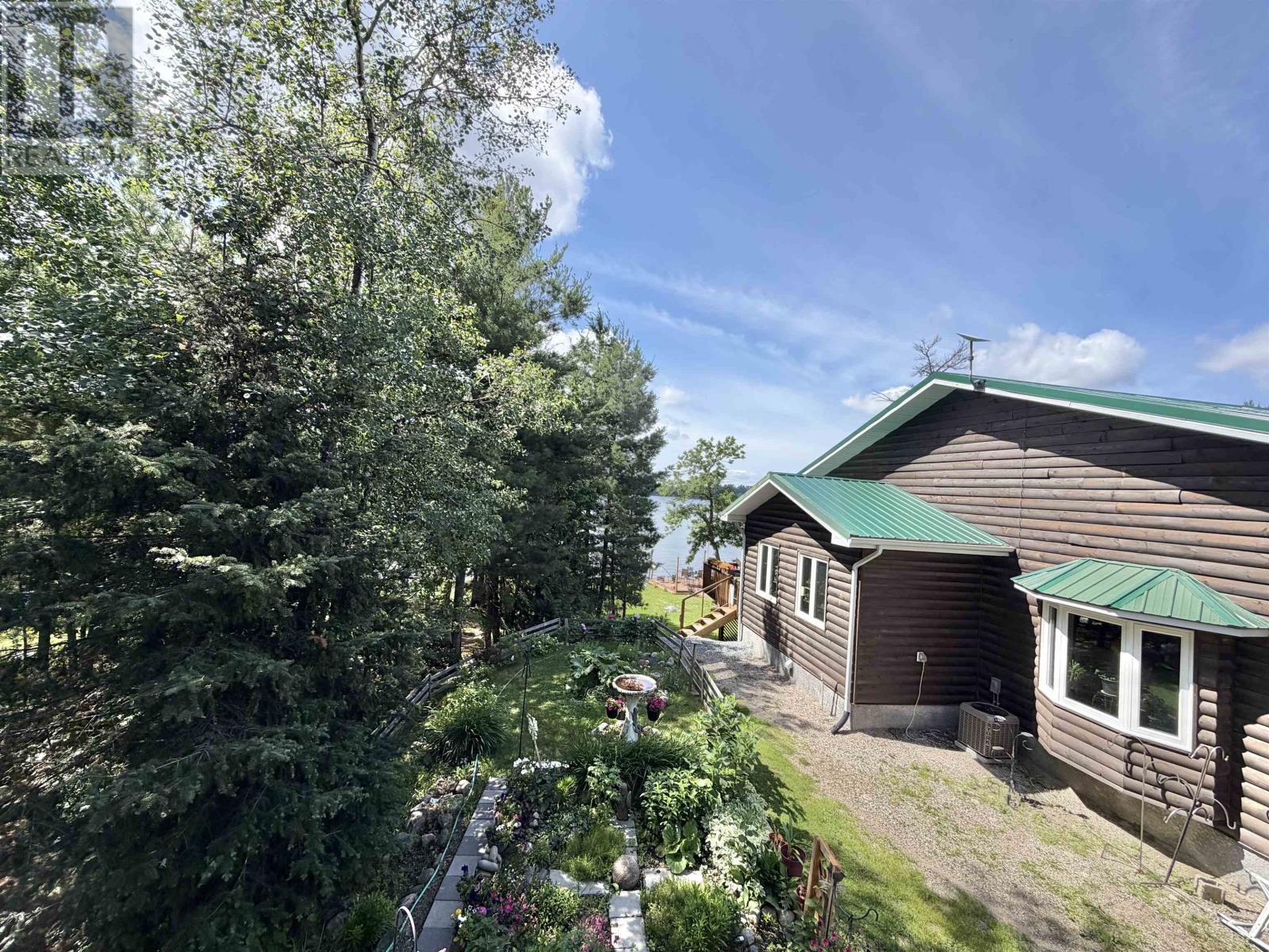 677 Old Station RD - 38