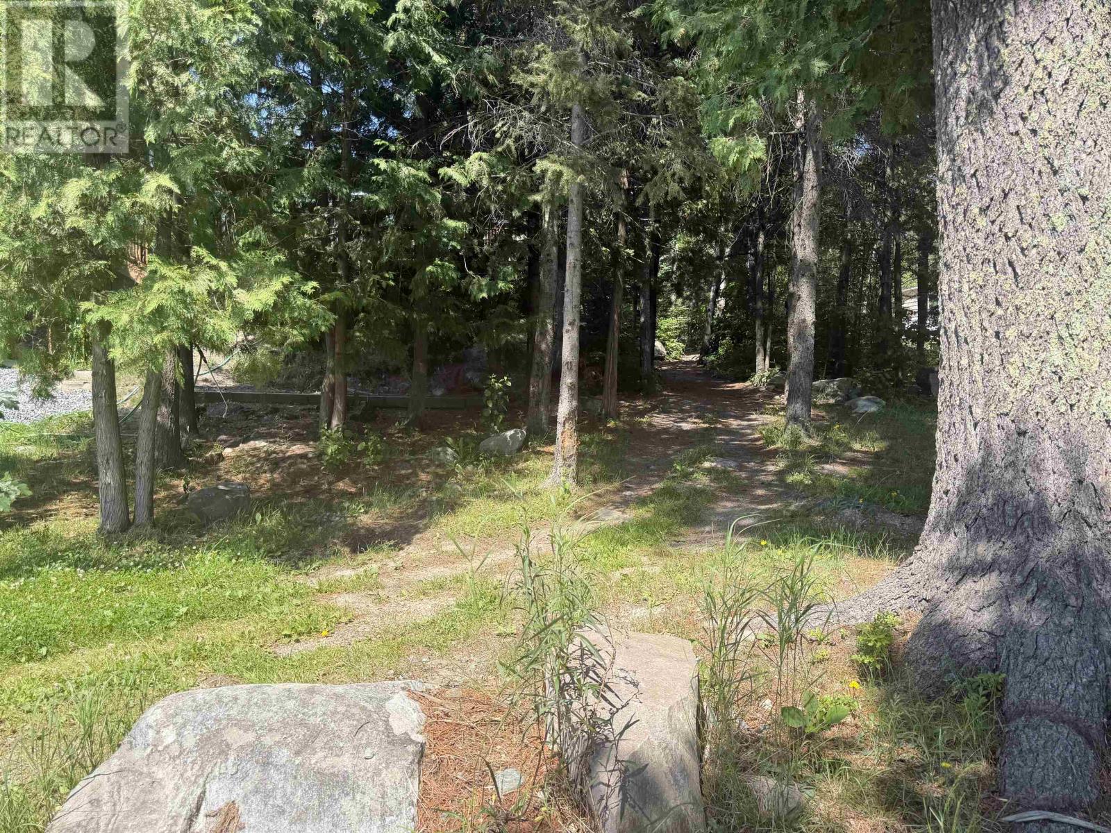 677 Old Station RD - 41