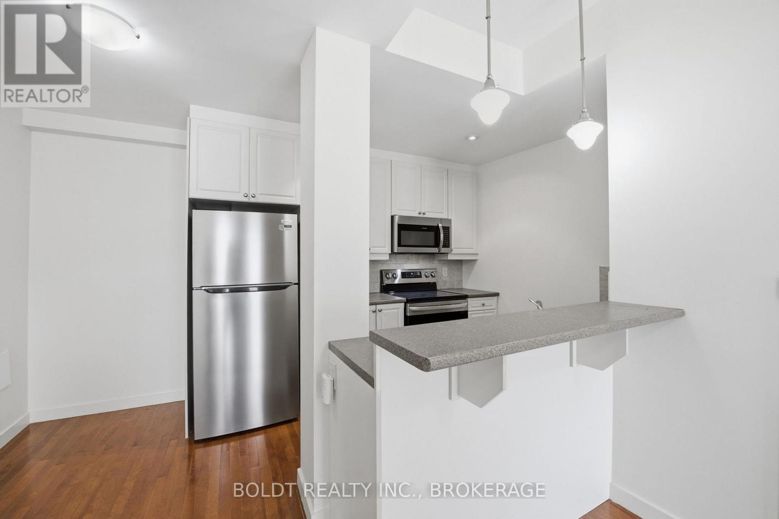 #8 49 ONTARIO STREET - 10
