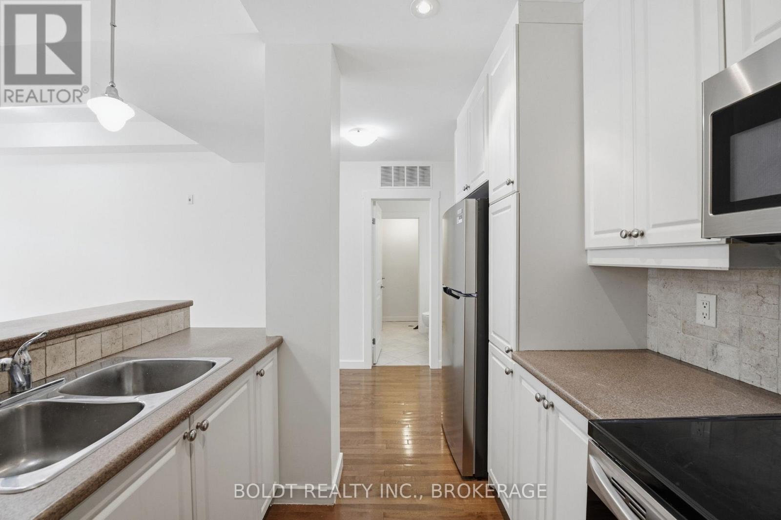 #8 49 ONTARIO STREET - 12