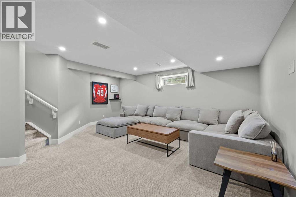 #2 1728 36 Avenue SW - 27