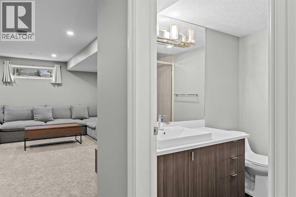 #2 1728 36 Avenue SW - 30