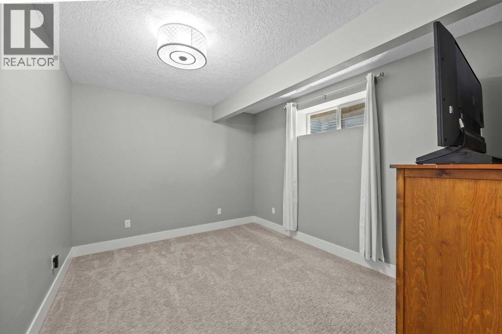 #2 1728 36 Avenue SW - 34