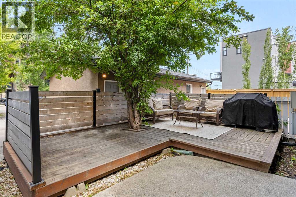 #2 1728 36 Avenue SW - 37