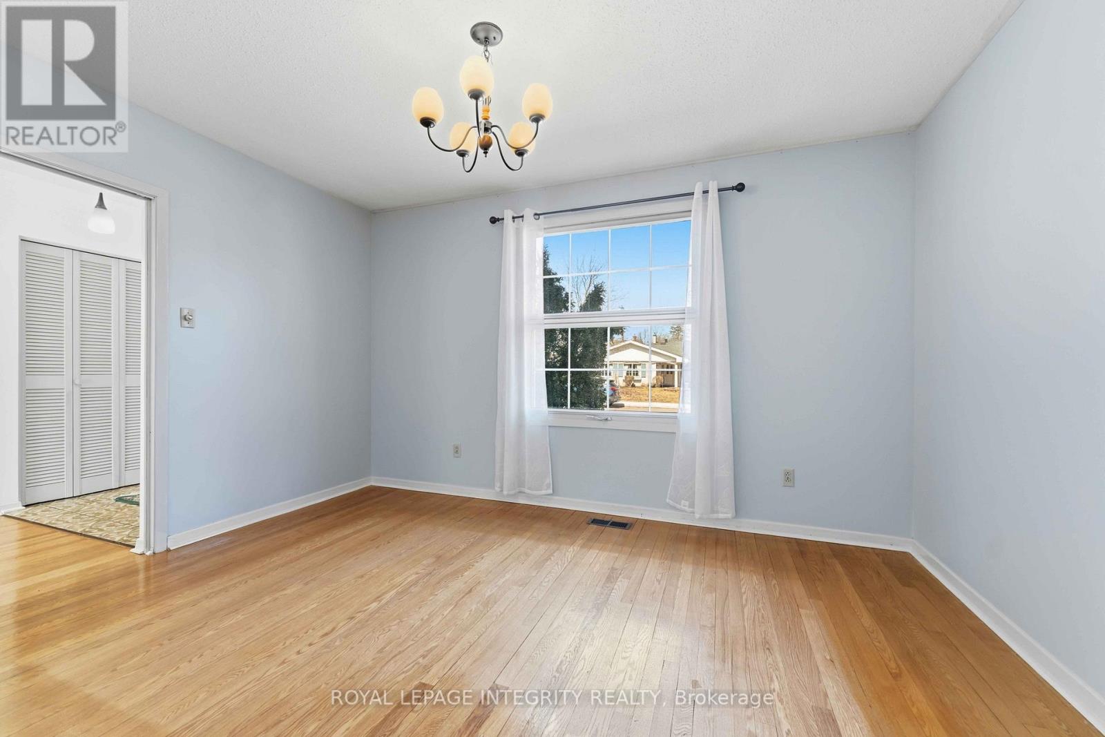 4 Bed, 3 Bath House for Rent in Ottawa – 1842 PLAYFAIR DRIVE, Ottawa – MLS# X13553736 - Image 14
