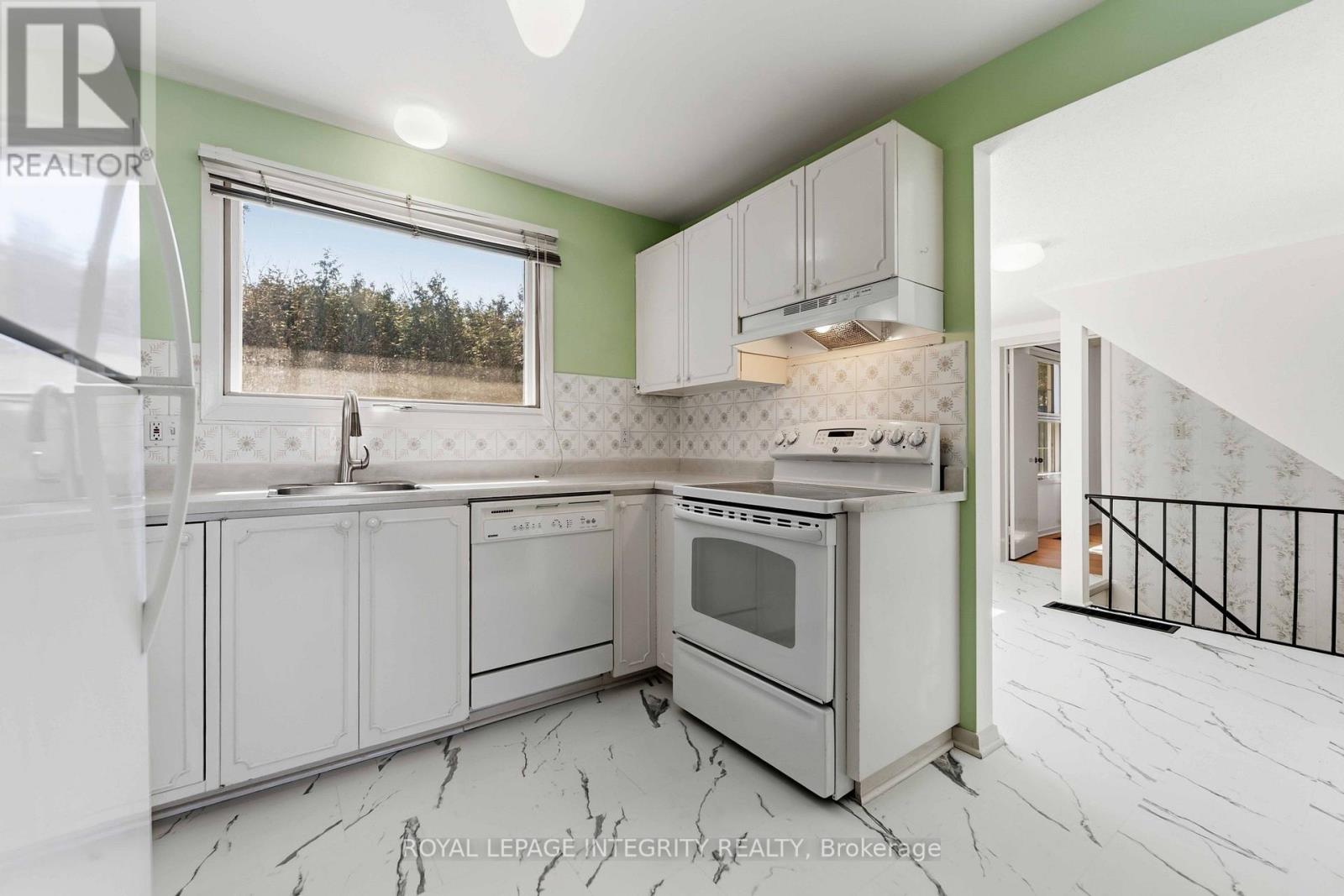 4 Bed, 3 Bath House for Rent in Ottawa – 1842 PLAYFAIR DRIVE, Ottawa – MLS# X13553736 - Image 8