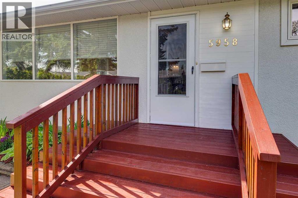 5958 West Park Crescent Crescent N - 4