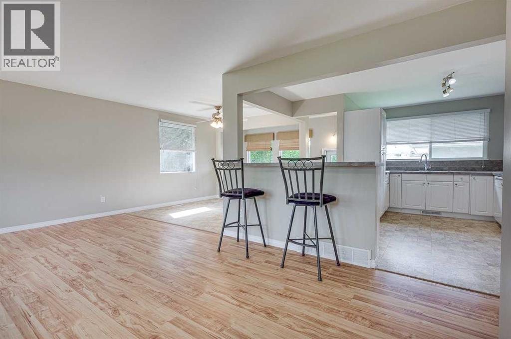 5958 West Park Crescent Crescent N - 6