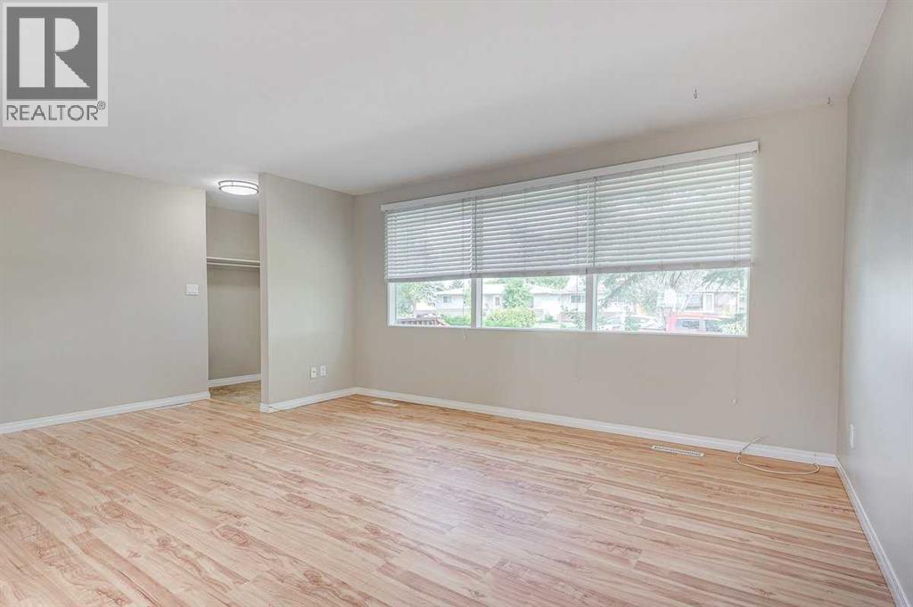 5958 West Park Crescent Crescent N - 8