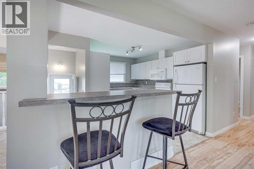 5958 West Park Crescent Crescent N - 13